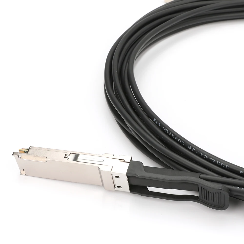 40G to 4 × 10G DAC Cable, QSFP+ to 4 × SFP+, 3 m thumbnail 3